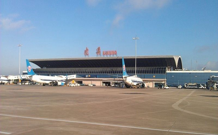 博尔塔拉空运当天达南宁机场